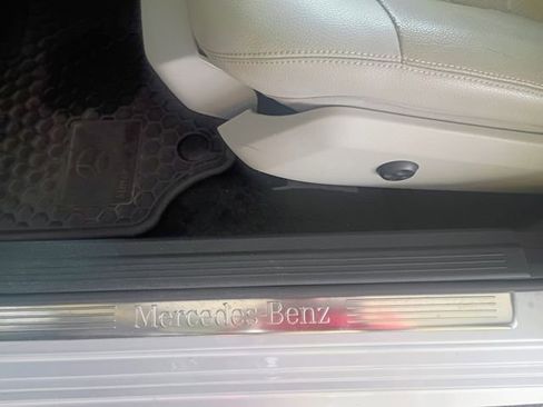 Used 2013 Mercedes-Benz E 350 Sedan image 24