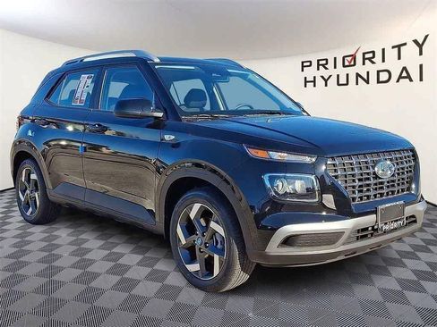 New 2026 Hyundai Venue SEL FWD image 11