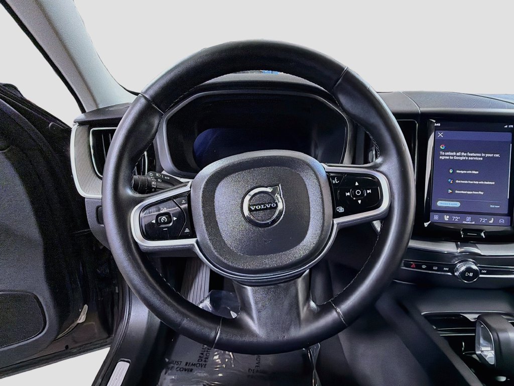 Used 2025 Volvo XC60 B5 Plus AWD/4WD image 13
