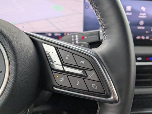 Used 2025 Buick Enclave Sport Touring image 19