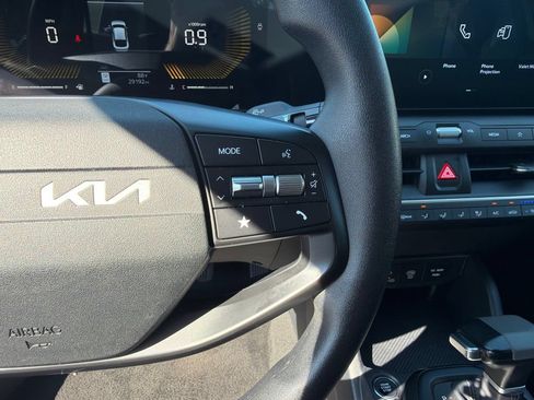 Used 2025 Kia K4 FWD image 21