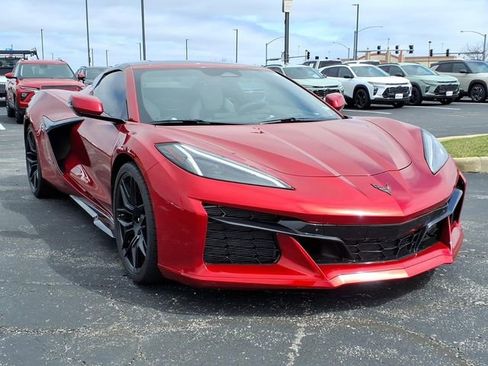 Used 2024 Chevrolet Corvette Z06 RWD image 6