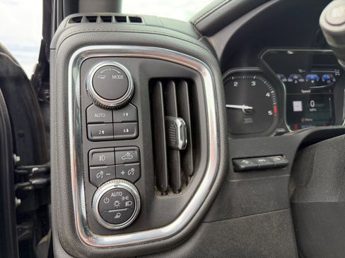 Used 2022 GMC Sierra 2500 Denali w/ Denali Black Diamond Edition AWD/4WD image 21