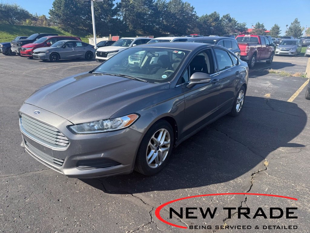 Used 2013 Ford Fusion SE FWD image 1