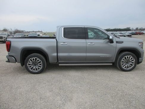 New 2026 GMC Sierra 1500 Denali Ultimate image 3