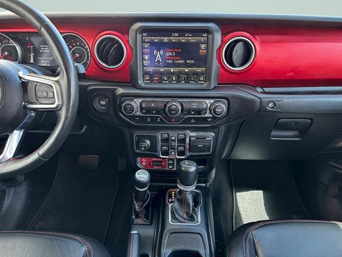 Used 2020 Jeep Gladiator Rubicon w/ Uconnect 4C Nav & Sound Group AWD/4WD image 29