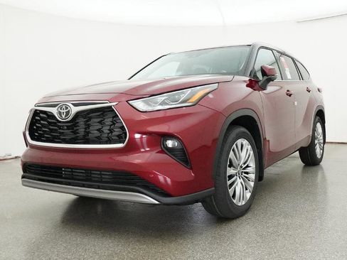 New 2026 Toyota Highlander Platinum AWD/4WD image 18