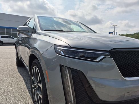 Used 2024 Cadillac XT6 Sport w/ Platinum Package AWD/4WD image 9