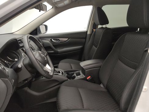 Used 2019 Nissan Rogue SV image 17