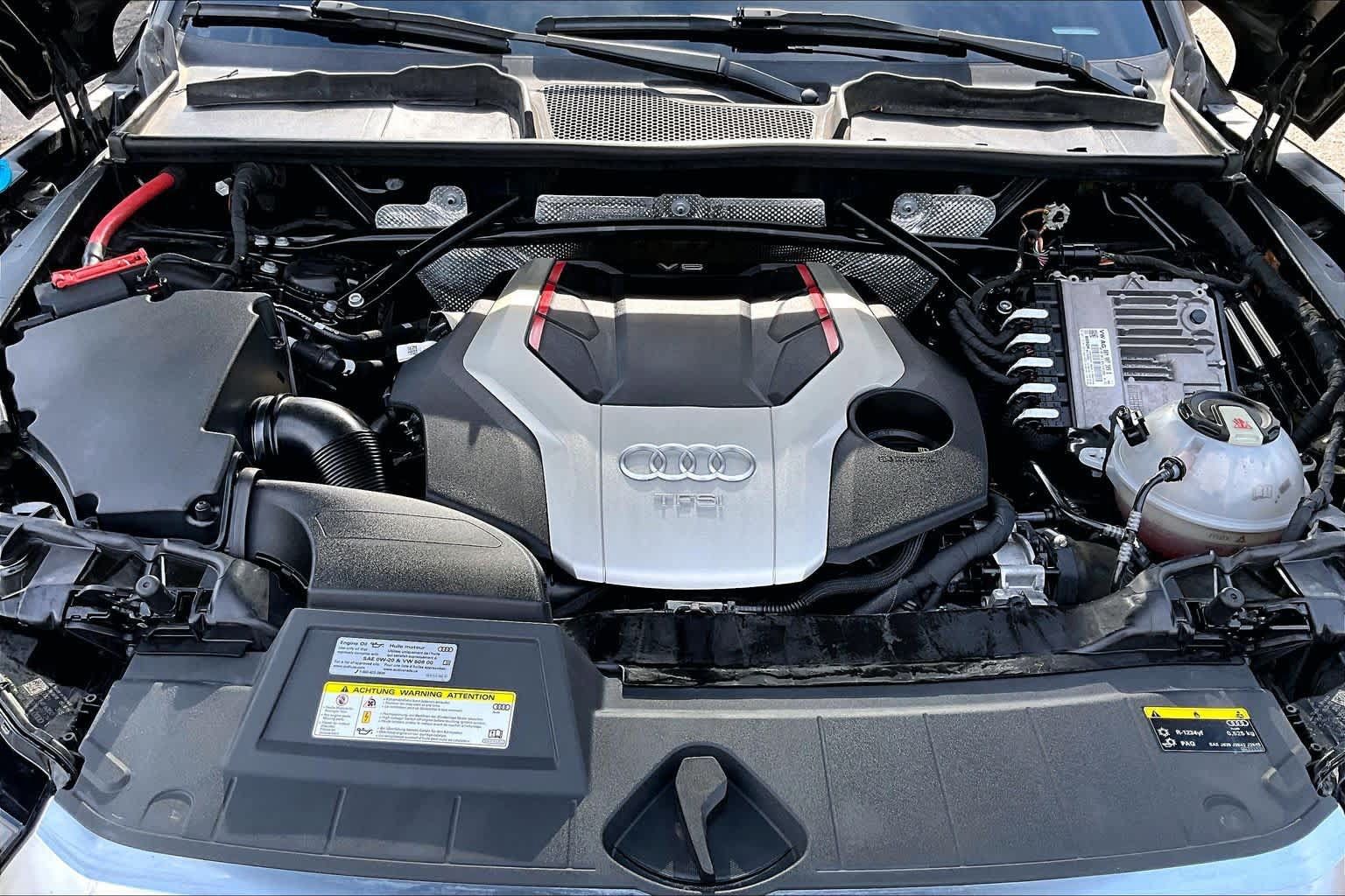 Used 2018 Audi SQ5 Prestige w/ Prestige Package AWD/4WD image 32