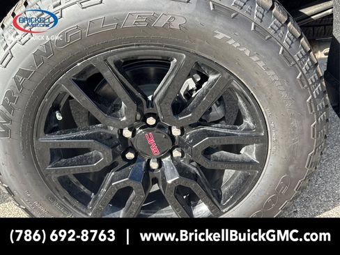 New 2026 GMC Sierra 1500 Elevation image 13