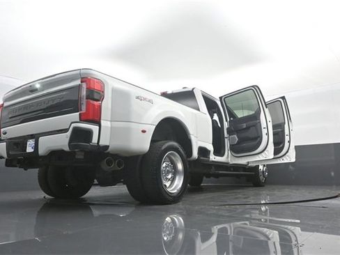 Certified 2025 Ford F450 Platinum image 36