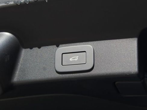 New 2026 Jaguar F-PACE R-Dynamic S image 13