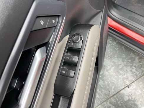 Certified 2025 GMC Terrain Elevation AWD/4WD image 9
