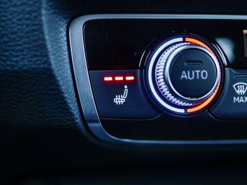 Certified 2024 Audi Q3 2.0T Premium image 26