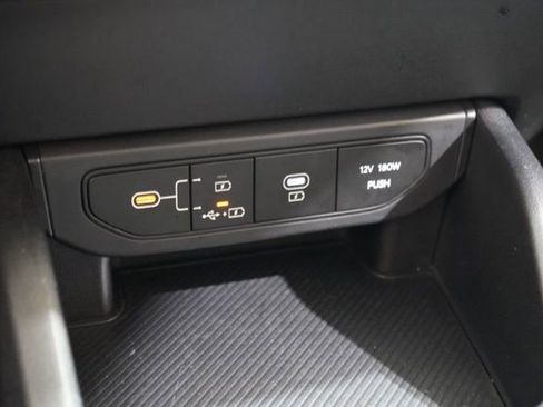 Used 2025 Kia K4 LXS image 29