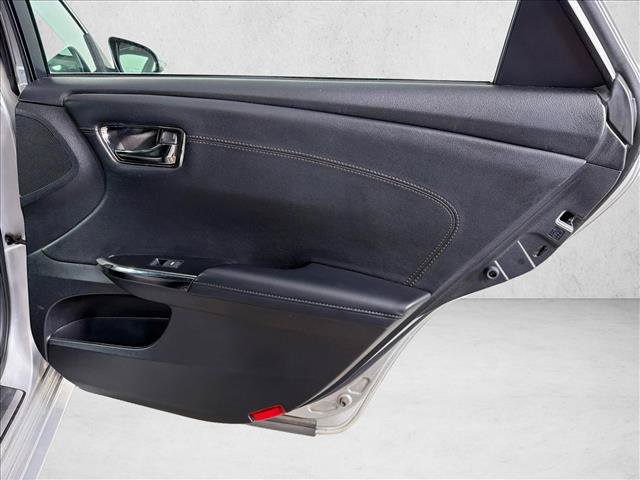 Used 2014 Toyota Avalon Limited w/ Technology Package FWD image 18