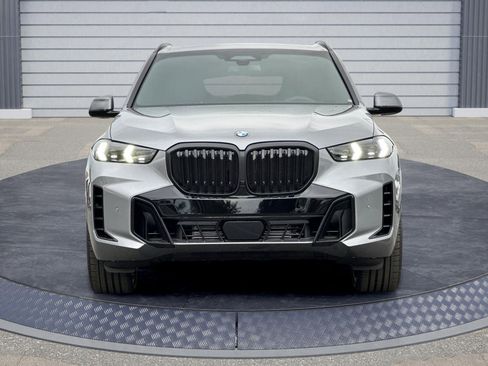 New 2026 BMW X5 xDrive40i w/ M Sport Package image 2