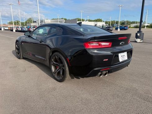 Used 2018 Chevrolet Camaro SS RWD image 7