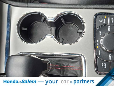 Used 2018 Jeep Grand Cherokee Trailhawk w/ Trailhawk Luxury Group image 11