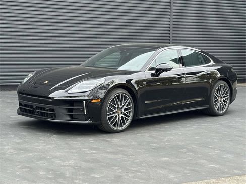New 2026 Porsche Panamera image 1