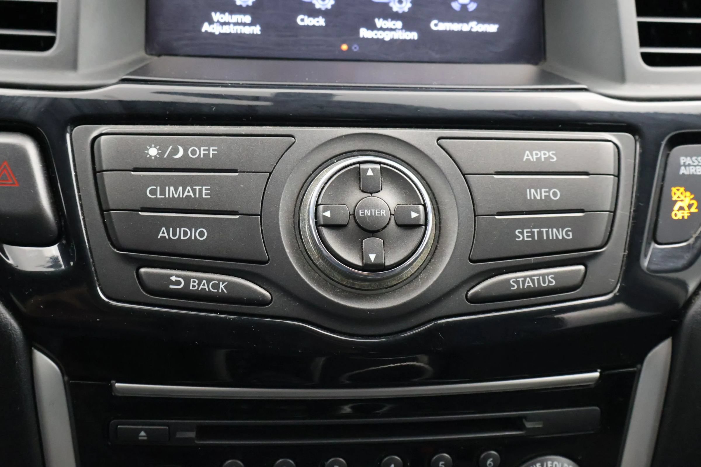 Used 2017 Nissan Pathfinder SV AWD/4WD image 33
