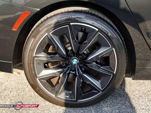 Used 2023 BMW 760i xDrive AWD/4WD image 11
