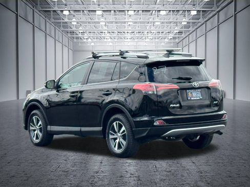 Used 2016 Toyota RAV4 XLE FWD image 12