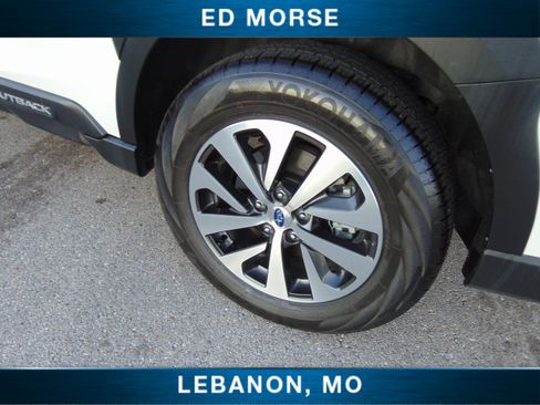 Used 2025 Subaru Outback Premium w/ Popular Package #1A image 9