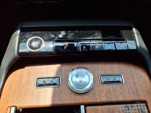 New 2025 Lincoln Navigator Black Label AWD/4WD image 7