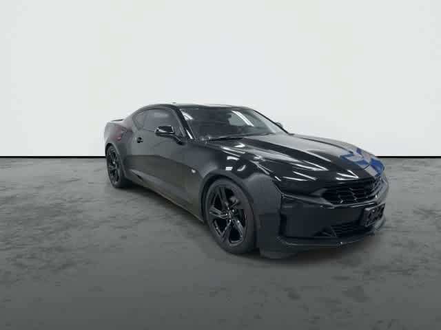 Used 2020 Chevrolet Camaro LT w/ RS Package RWD image 6