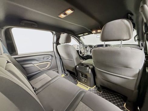 Used 2024 Nissan Titan SV w/ SV Bronze Edition Package image 29