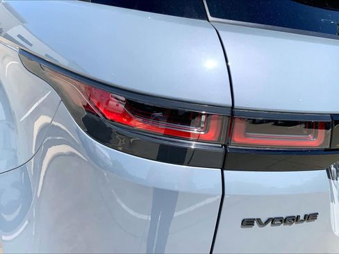 Used 2021 Land Rover Range Rover Evoque R-Dynamic HSE AWD/4WD image 28