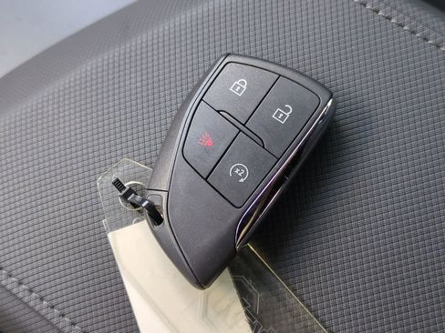 Used 2026 Chevrolet Equinox EV LT FWD image 22