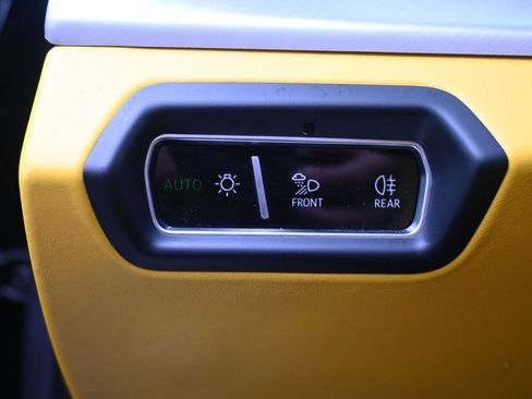 Used 2021 Lamborghini Urus AWD/4WD image 20