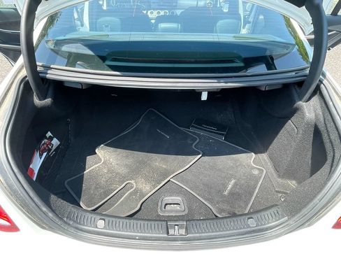 Used 2017 Mercedes-Benz E 300 4MATIC image 26
