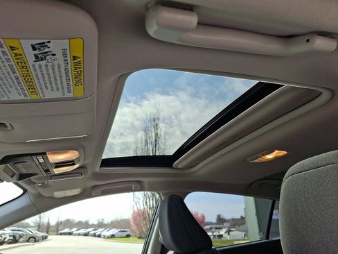 Certified 2025 Subaru Crosstrek 2.0i Premium image 16