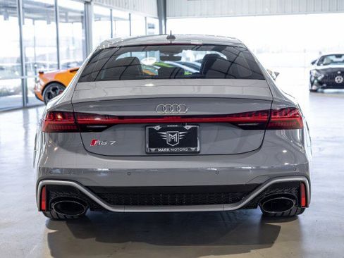 Used 2025 Audi RS 7 Performance image 5