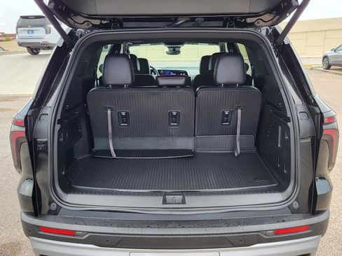 Used 2026 Chevrolet Traverse Z71 w/ Driver Confidence Package image 12