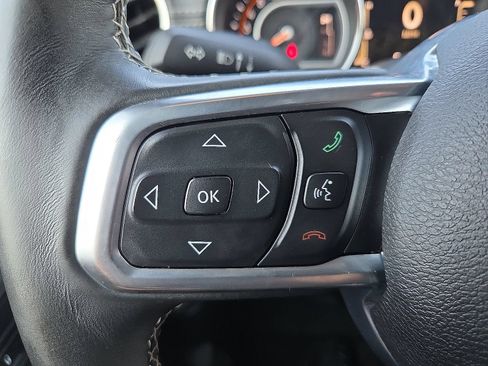Used 2019 Jeep Wrangler Unlimited Sahara AWD/4WD image 19