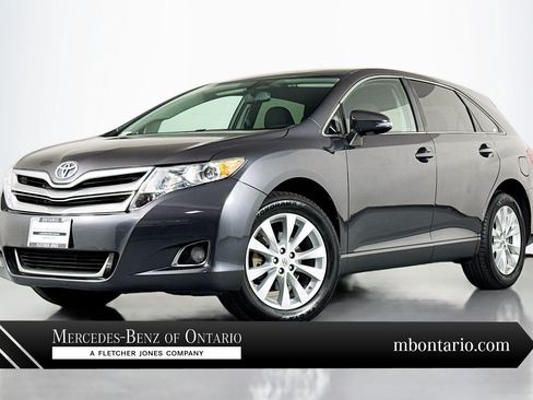 Used 2015 Toyota Venza LE FWD image 1