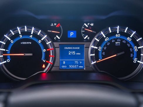 Used 2019 Toyota 4Runner TRD Off-Road AWD/4WD image 44
