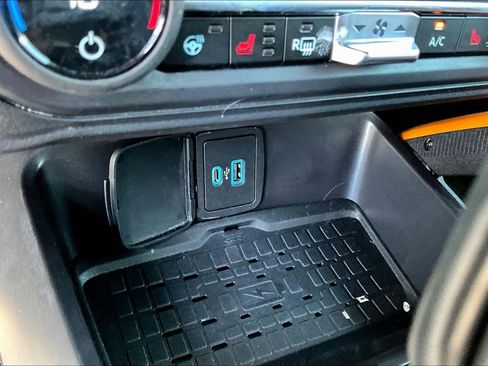 Used 2024 Ford Bronco Badlands image 18