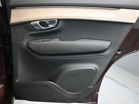 New 2026 Volvo XC90 B6 Plus w/ Protection Package Premier image 14