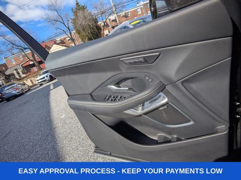 Used 2019 Jaguar E-PACE R-Dynamic SE image 32