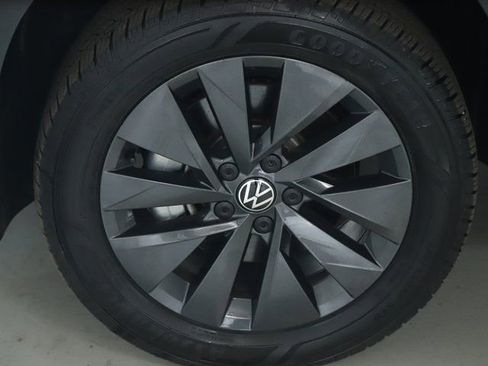 Used 2023 Volkswagen Taos S image 37