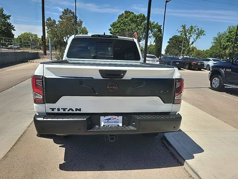 Used 2024 Nissan Titan PRO-4X w/ Pro-4x Convenience Package AWD/4WD image 6