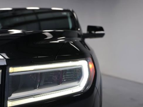 Used 2021 GMC Acadia Denali w/ Denali Ultimate Package image 3