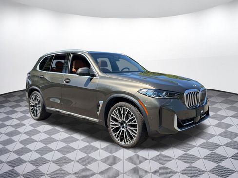 Used 2024 BMW X5 xDrive40i w/ Premium Package AWD/4WD image 6