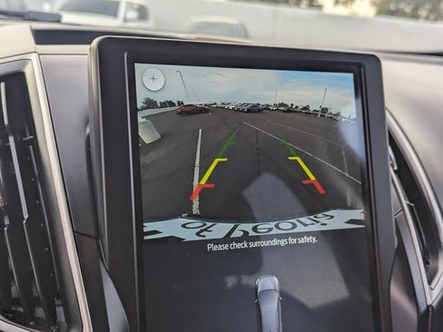 Used 2024 Ford Edge SEL image 22